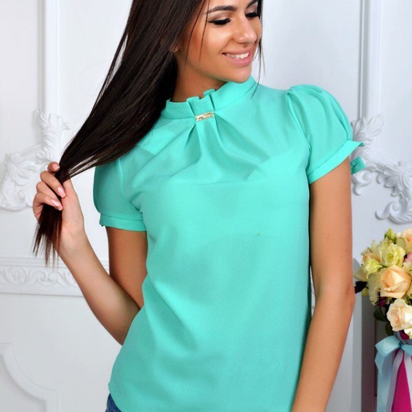 Цветная блузка с коротким рукавом