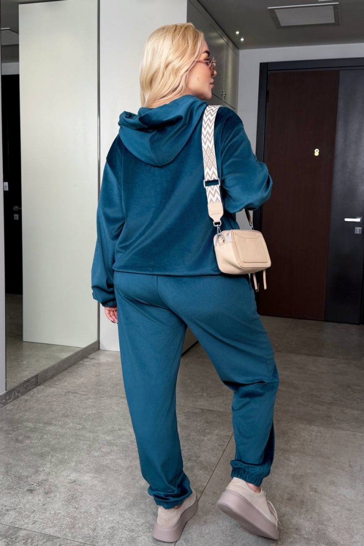 Спортивный костюм женский велюровый  DOL-409A750