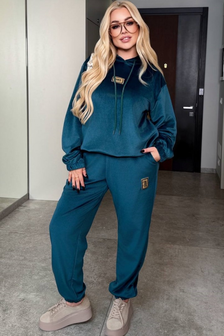 Спортивный костюм женский велюровый  DOL-409A750