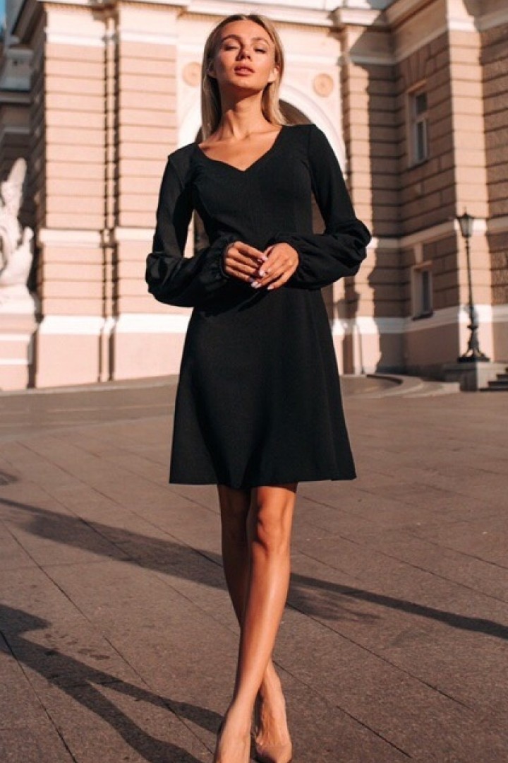 Черное платье из крепа SD-241A400