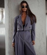 Костюм с коротким пиджаком IO-729A500