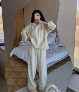 Прогулочный костюм с широкими штанами  VOL-694A650