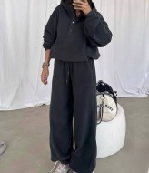 Прогулочный костюм с широкими штанами  VOL-694A650