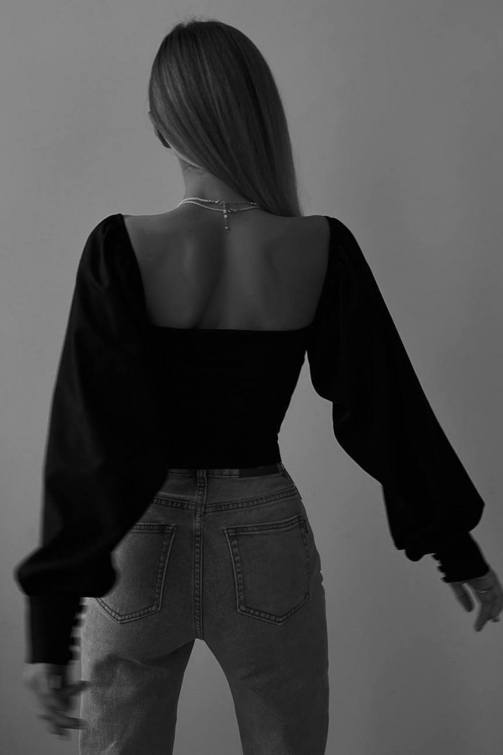 Блузка с широкими рукавами DMP-A049A300