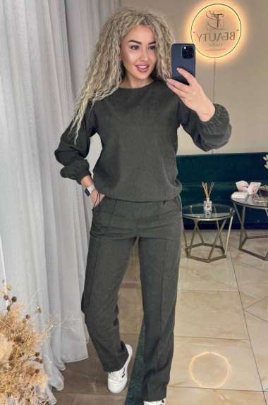 Вельветовый брючный костюм женский  IMMA-267A470