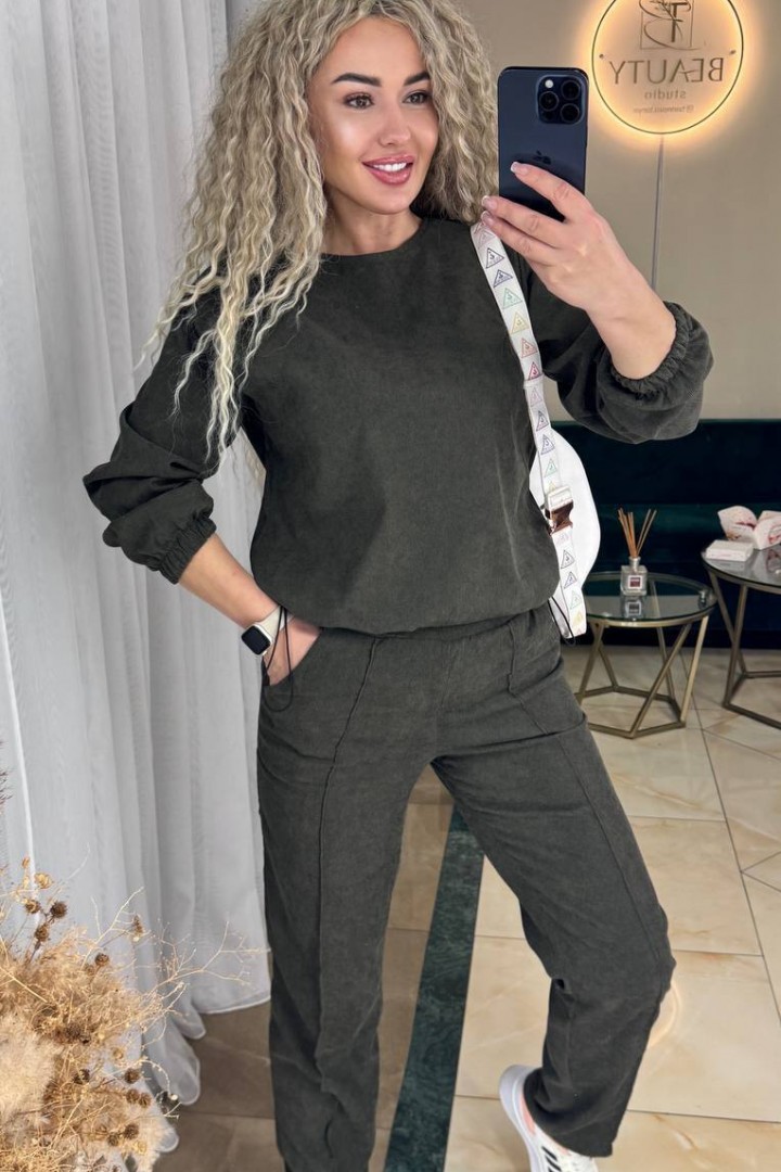 Вельветовый брючный костюм женский  IMMA-267A470