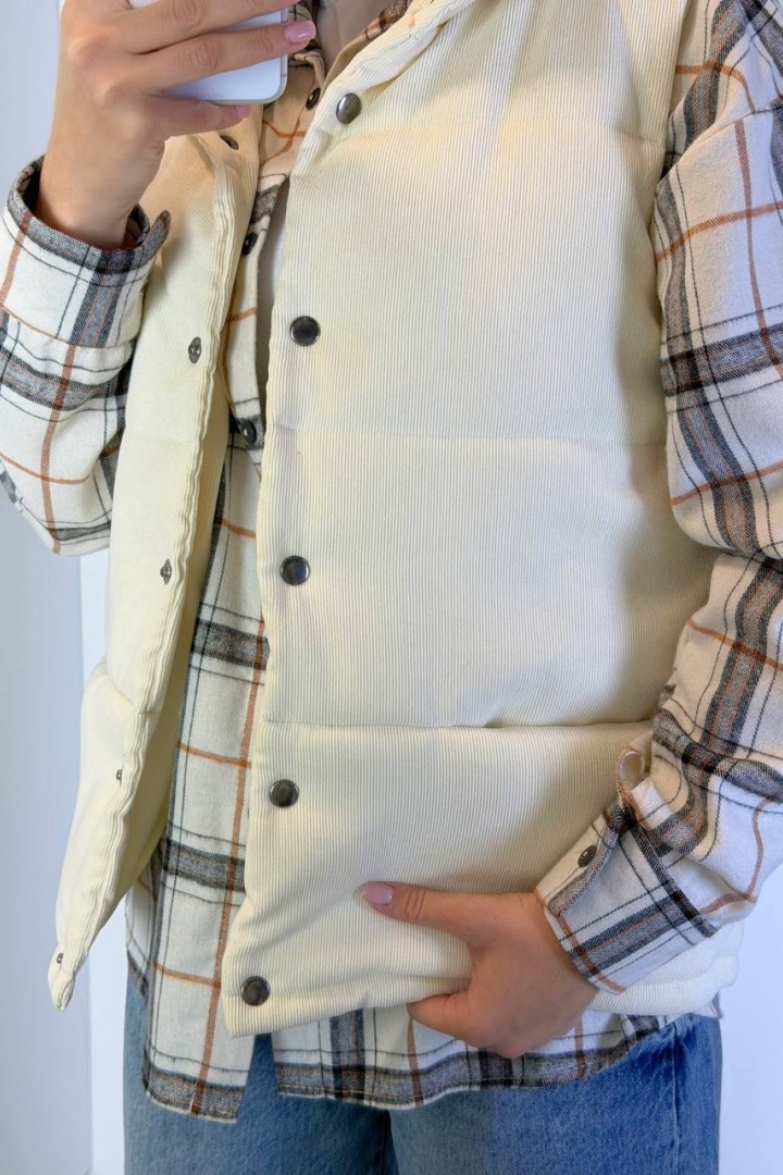 Вельветовая жилетка KG-946A650