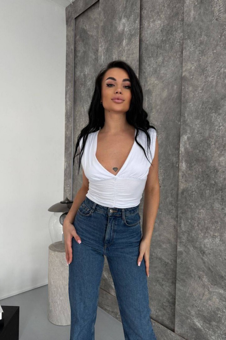 Топ с глубоким V-вырезом MIK-1711A280