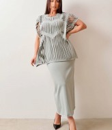 Необычный костюм IS-197A1050