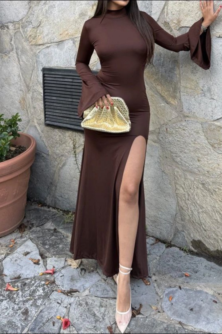 Платье с глубоким вырезом на спине AKS-155A500