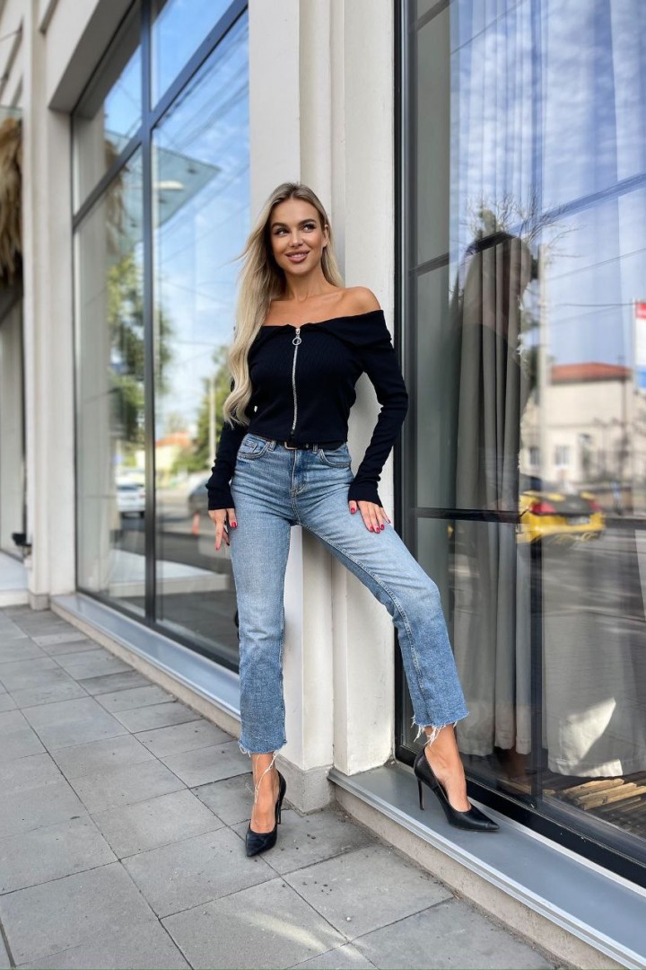 Топ с открытыми плечами AKS-188A330