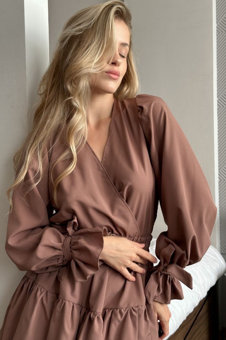 Платье с вырезом на спине AKS-202A450