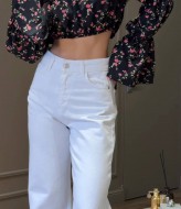 Легкий кроп-топ с открытыми плечами INNA-717A350