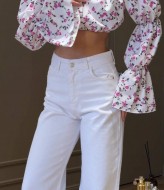 Легкий кроп-топ с открытыми плечами INNA-717A350