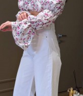 Легкий кроп-топ с открытыми плечами INNA-717A350