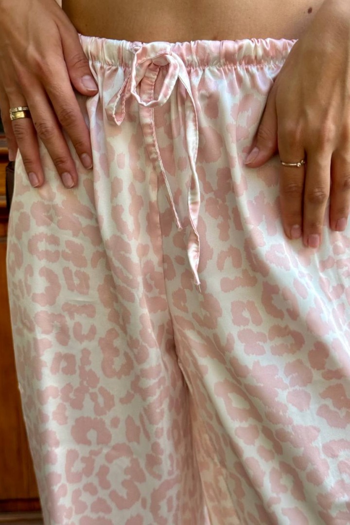 Шелковые брюки с принтом Лео GUA-024A350