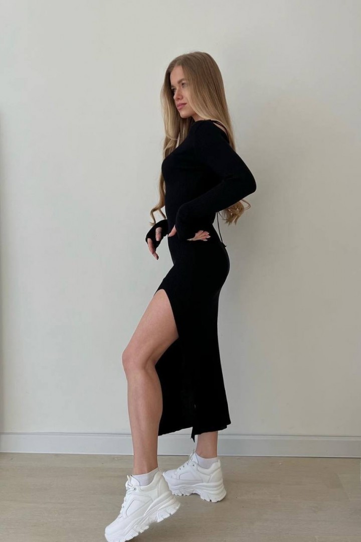 Платье с вырезом на ноге DMP-A281A330