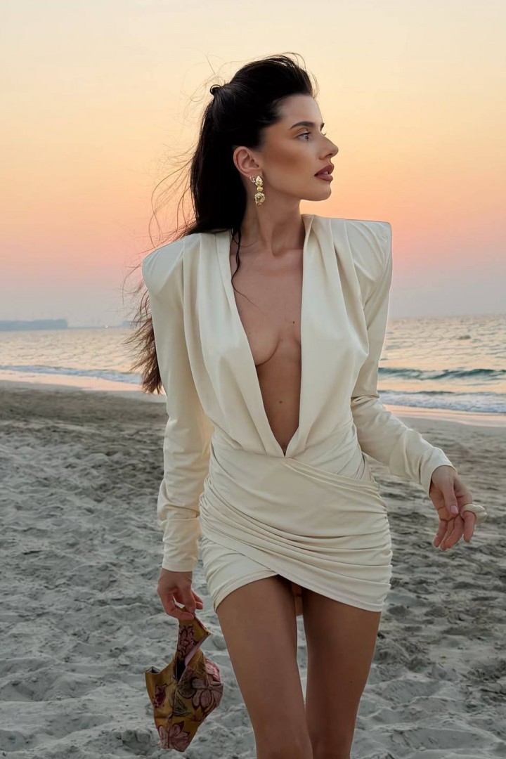 Платье с глубоким декольте NK-9199A500