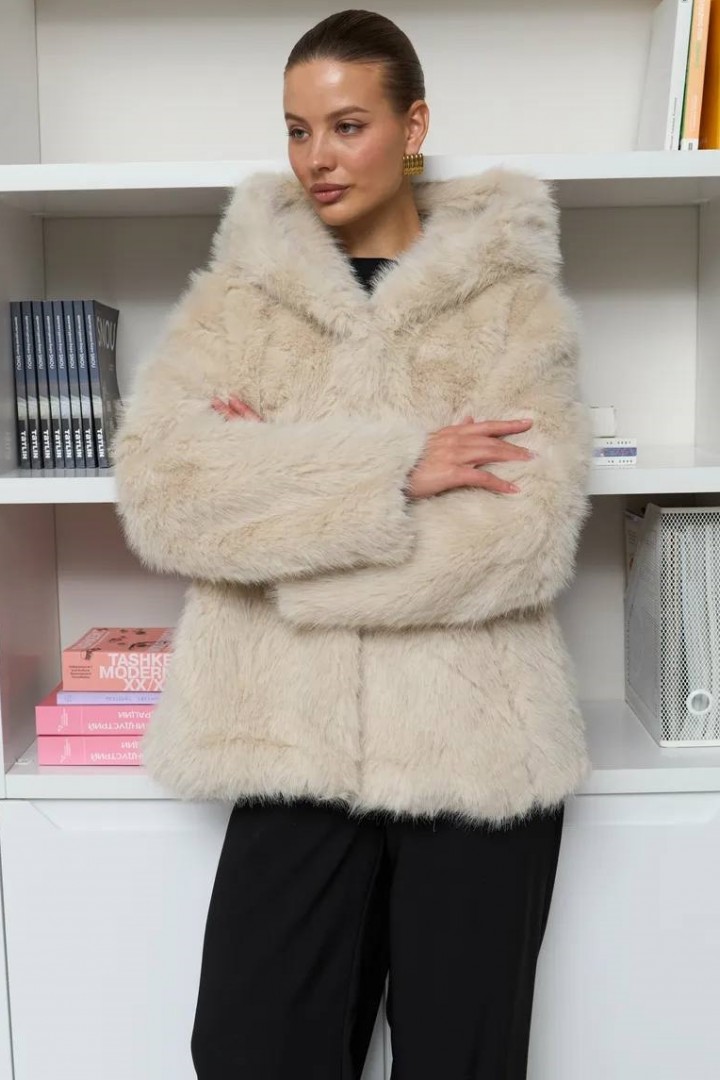 Шуба з капюшоном ZL-818A1650