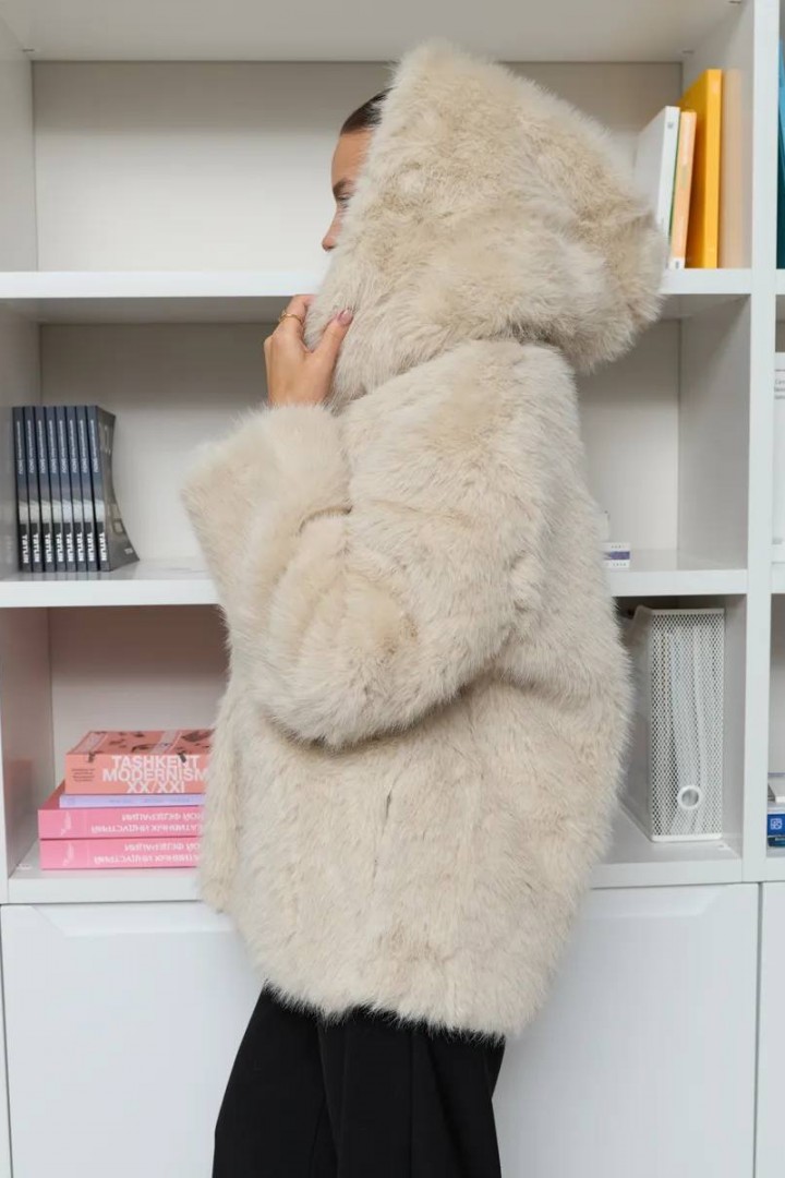 Шуба з капюшоном ZL-818A1650