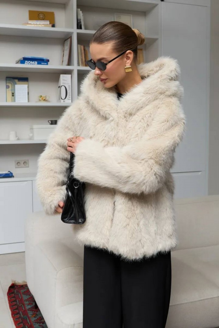 Шуба з капюшоном ZL-818A1650