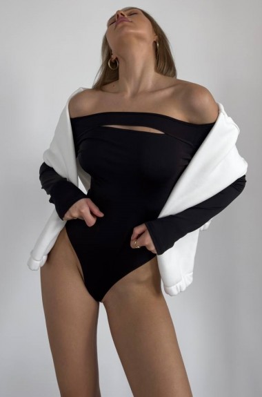 Боди с вырезом на груди ANN-346A230