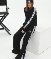 Модный спортивный костюм на девочку  EV-2514A700