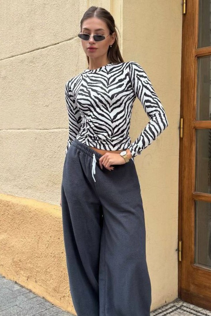 Брюки оверсайз с лампасами MIK-1656A360