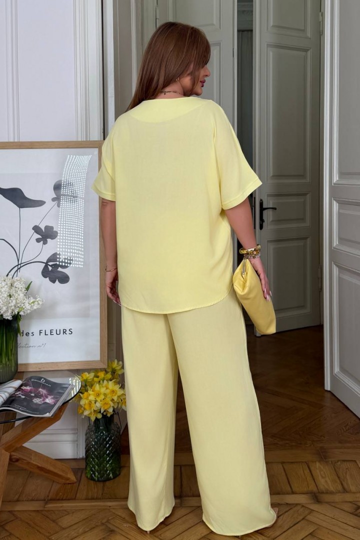 Однотонный костюм BEL-18A18