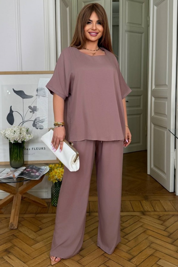 Однотонный костюм BEL-18A18