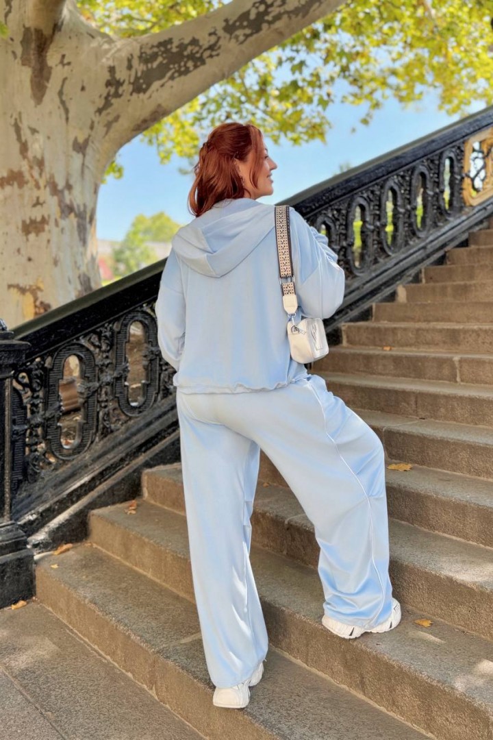 Велюровий костюм DAM-269A600