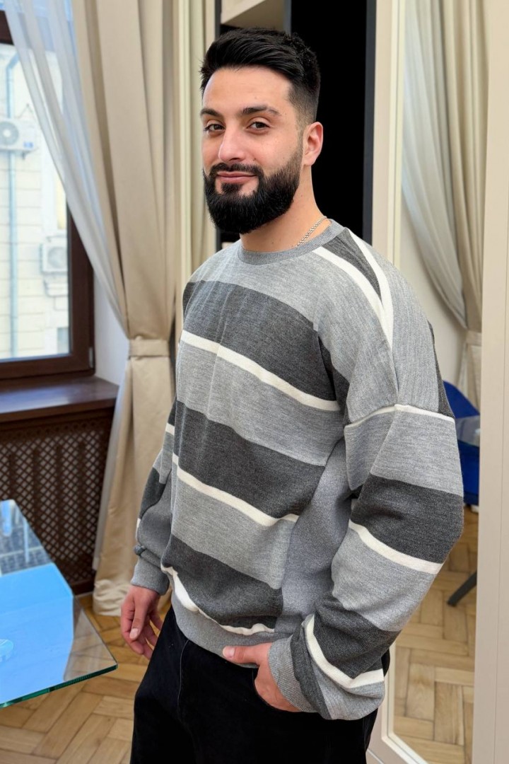 Светр чоловічий DG-at41694A350