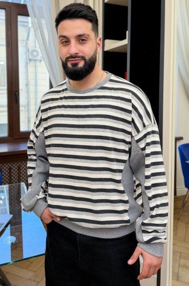 Светр у смужку DG-at41692A350