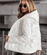 Женская короткая куртка с капюшоном  MIY-1050A799 Женская короткая куртка с капюшоном  MIY-1050A799