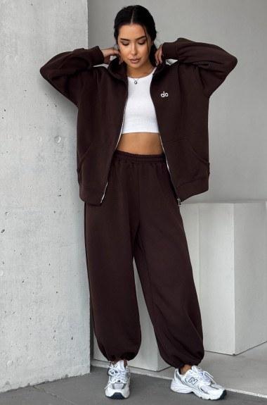 Спортивный костюм женский с широкими штанами SC-9066A590 Спортивный костюм женский с широкими штанами SC-9066A590