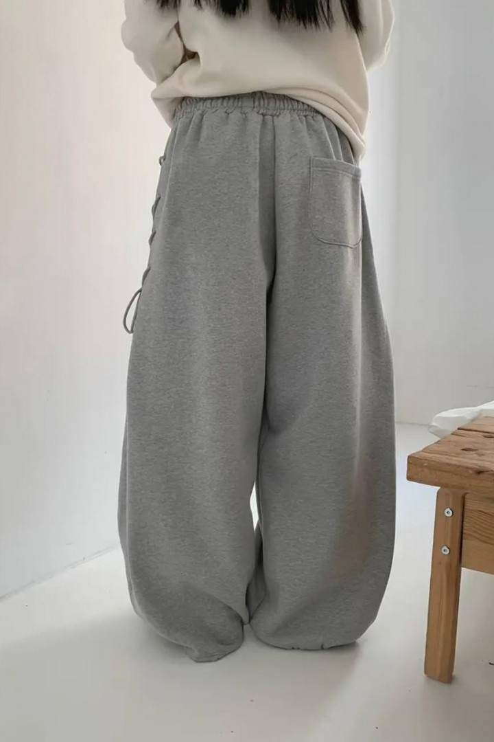 Об'ємні штани на затяжках DMP-A1853A370