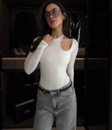 Боди с вырезом на плече SP-410A430