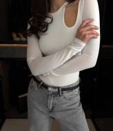 Боди с вырезом на плече SP-410A430