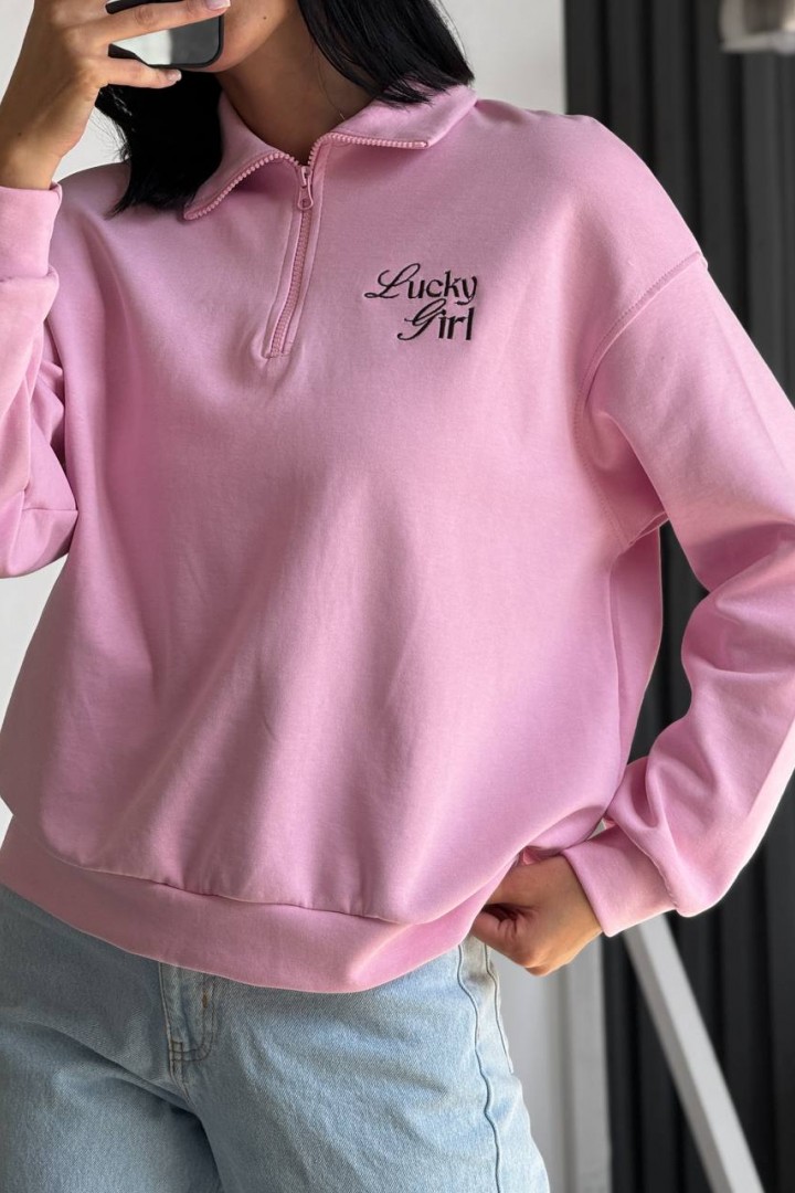 Свитшот с вышивкой UNO-072A690