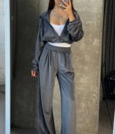 М'який костюм з велюру VOL-706A600