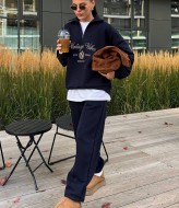 Модный женский спортивный костюм  SAP-058A600 Модный женский спортивный костюм  SAP-058A600