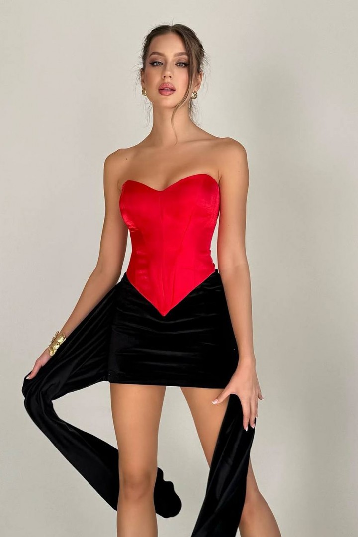 Эффектная юбка со шлейфом спереди VOL-807A400