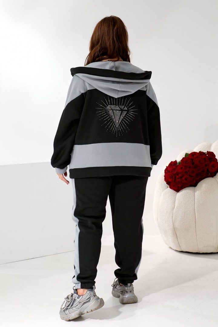 Стильный прогулочный костюм MOV-337A800