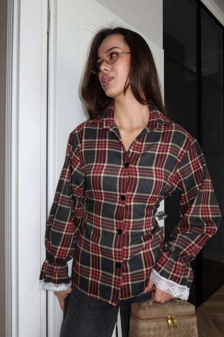 Сорочка з мереживом на рукавах INNA-588A560