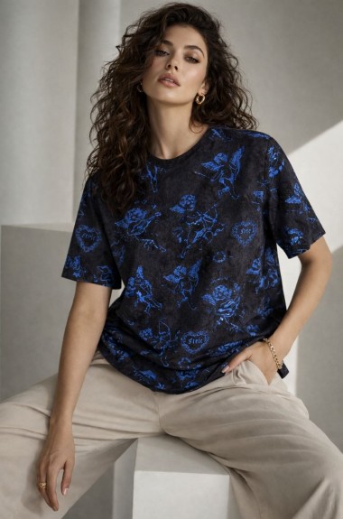 Футболка oversize со стильным накатом MIK-01A380