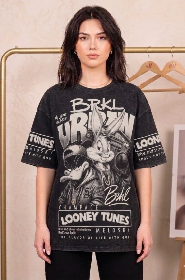 Футболка oversize со стильным накатом MIK-14A360