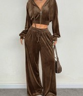 Спортивный костюм велюр  DMP-R1823A500