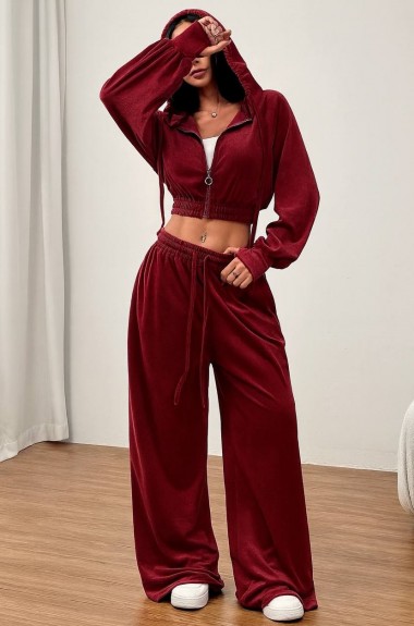 Спортивный костюм велюр  DMP-R1823A500