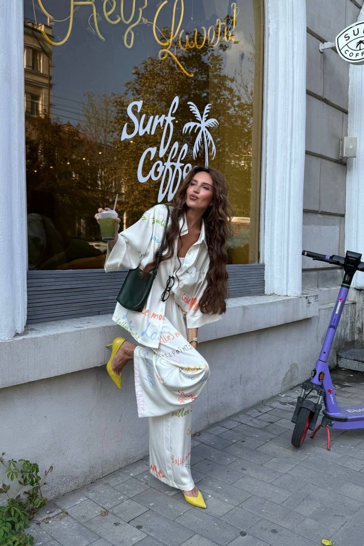 Шовковий брючний костюм з надпісями BAC-974A1200