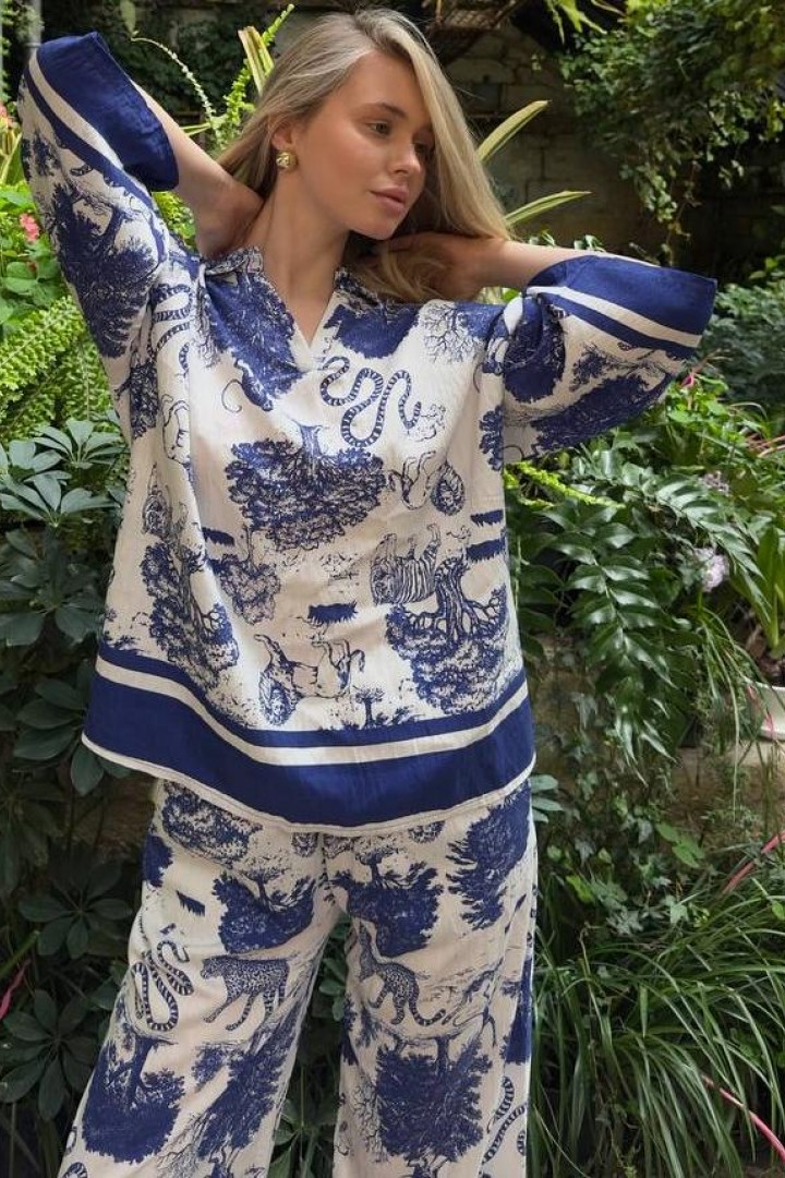 Костюм с ярким принтом  SOL-3047A800